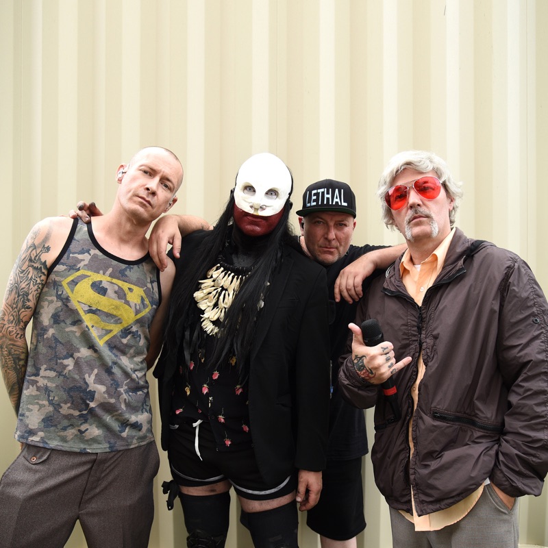 کاور Limp Bizkit