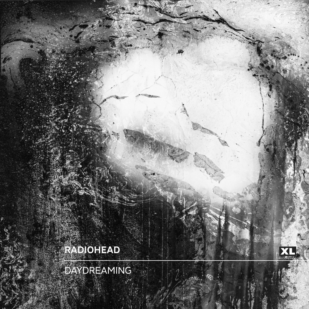 کاور آلبوم Daydreaming - Single