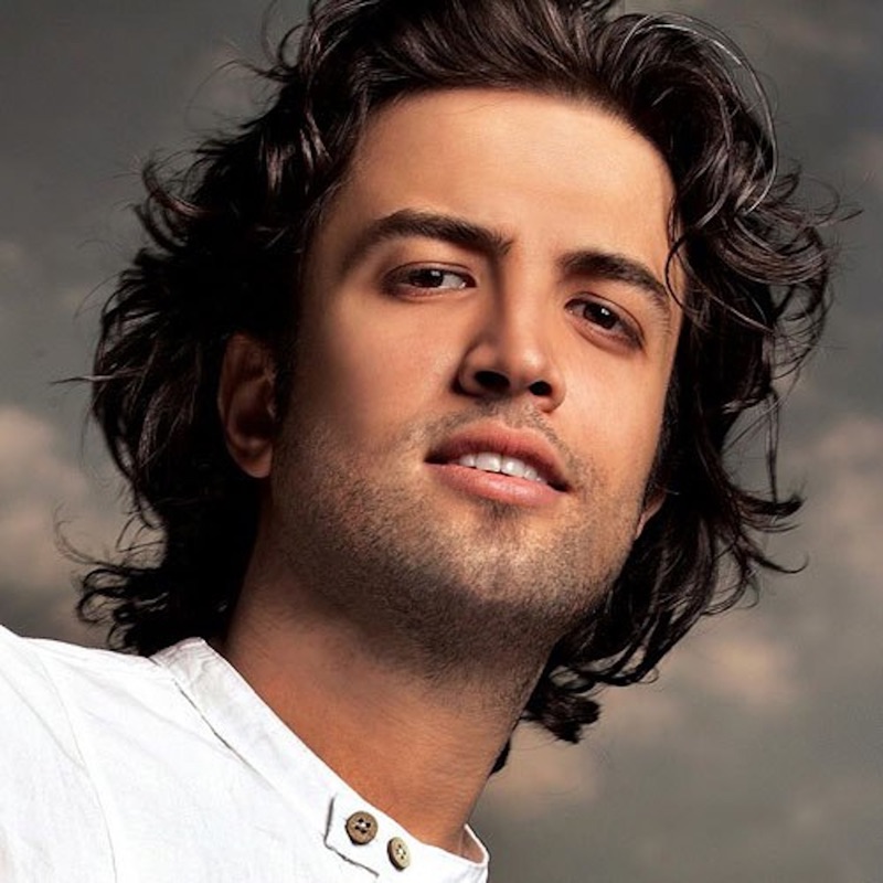 کاور آهنگ Chand Metre Moka'ab Eshgh-320 از بنیامین بهادری