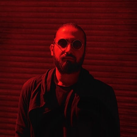 کاور آهنگ Hich از Amir Azimi
